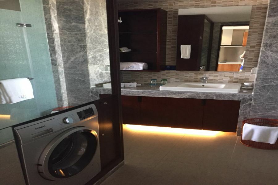 Aloha Oceanfront Suite Resort Lingshui  Esterno foto